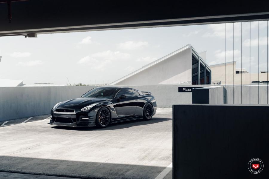  Nissan GT-R on Vossen Wheels (M-X4T) 2019 года  (фото 3 из 15)